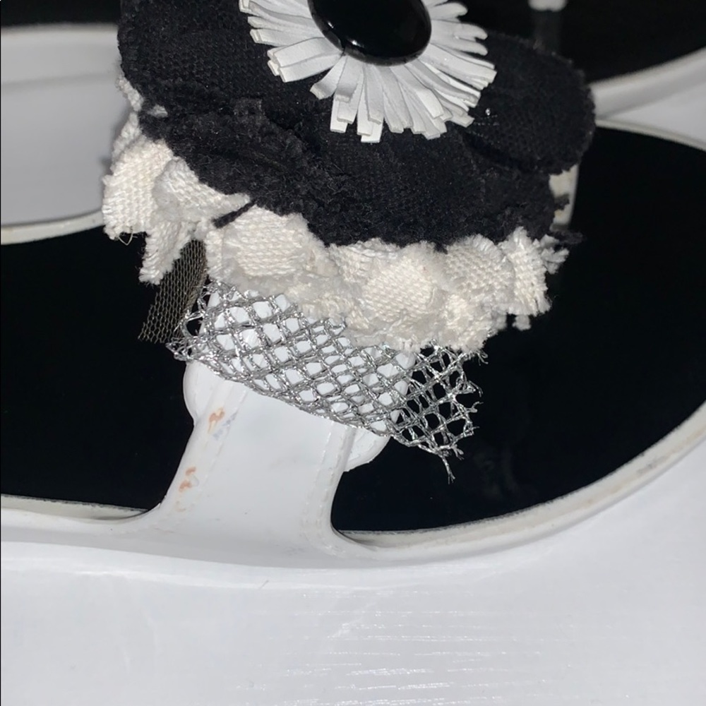 STUART WEITZMAN Flower Detail Jelly Flip Flips - Picture 5 of 7